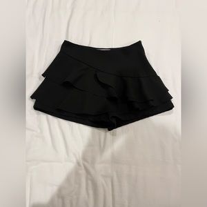 DO + BE ruffle skort